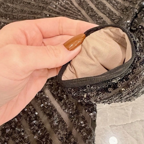 BCBGMAXAZRIA Morris Sequin Dress XS • Retail $448 • Excellent Used Condition - Picture 2 of 6